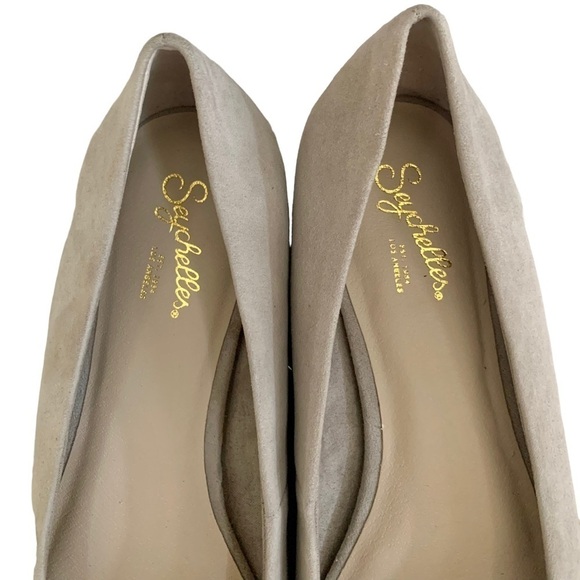 Seychelles | Women's Downstage Pointed Toe Ballet Flat in Taupe | Size 7 - Picture 7 of 12
